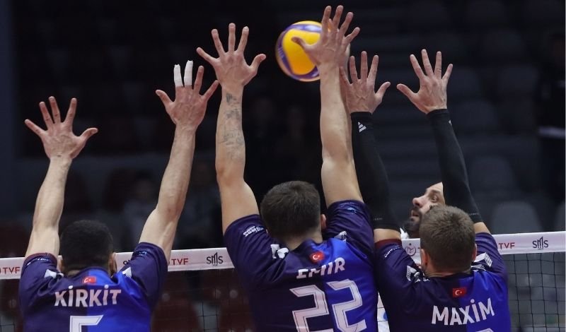 ALTEKMA, HEYECAN DOLU MÜCADELEDE HALKBANK’A 3-2 MAĞLUP OLDU